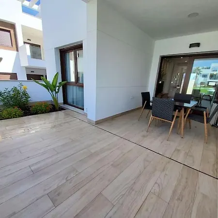 Modern Met Prettig Interieur In Omgeving Balcones * Torrevieja